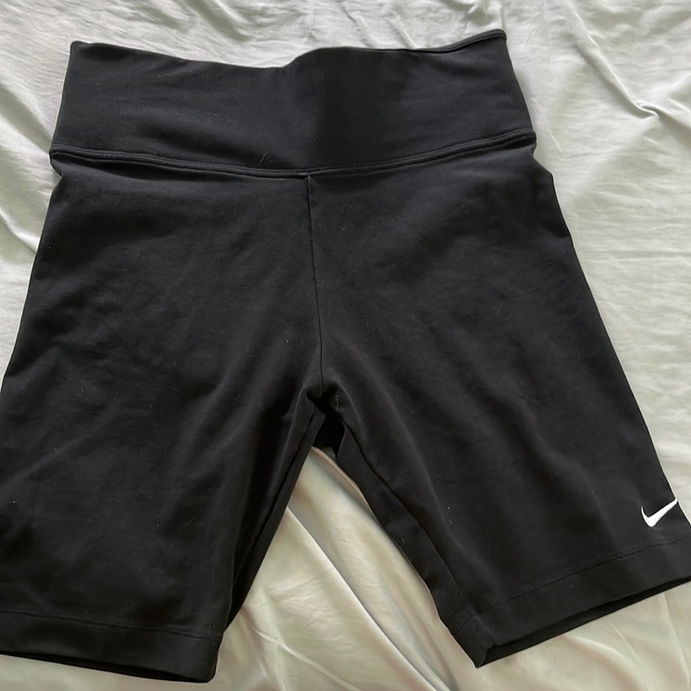 Women’s Nike black biker shorts medium